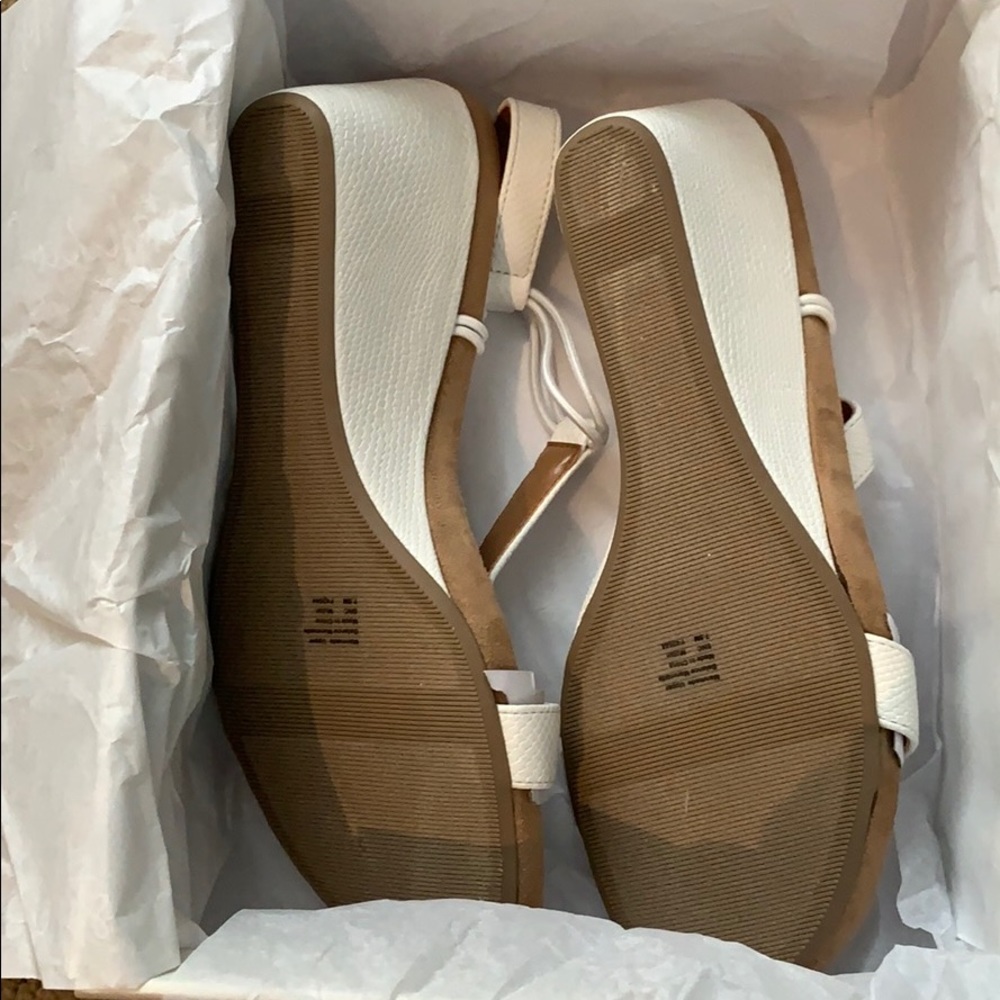 Women’s sandals
